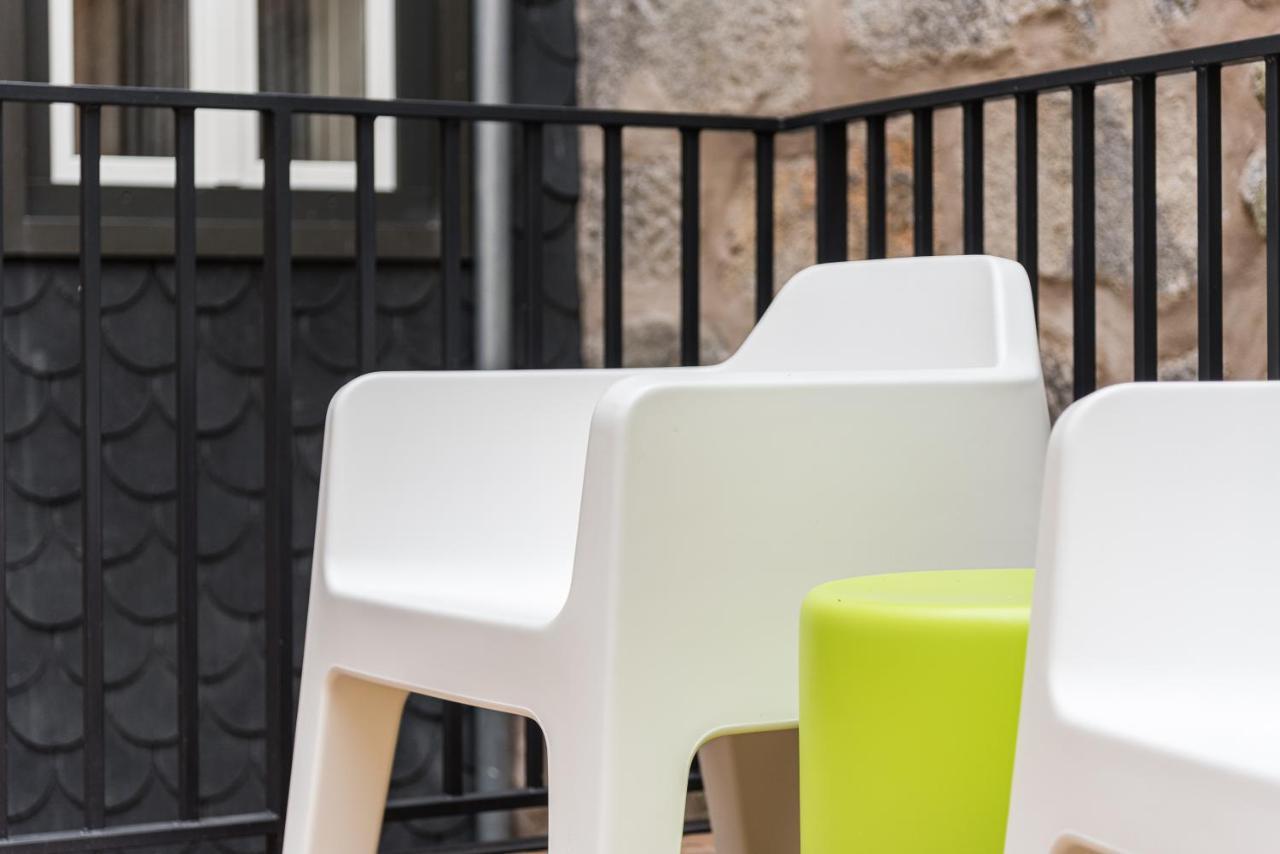 Door 65 - Historical Center Apartments Porto Luaran gambar