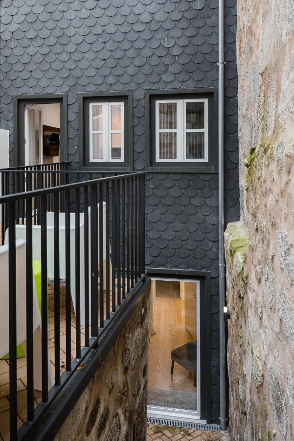Door 65 - Historical Center Apartments Porto Luaran gambar