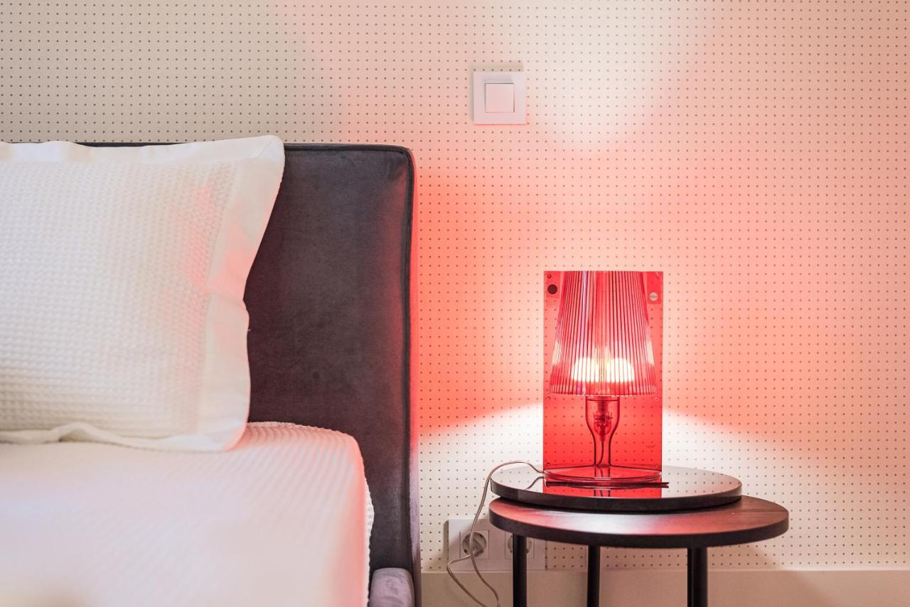 Door 65 - Historical Center Apartments Porto Luaran gambar