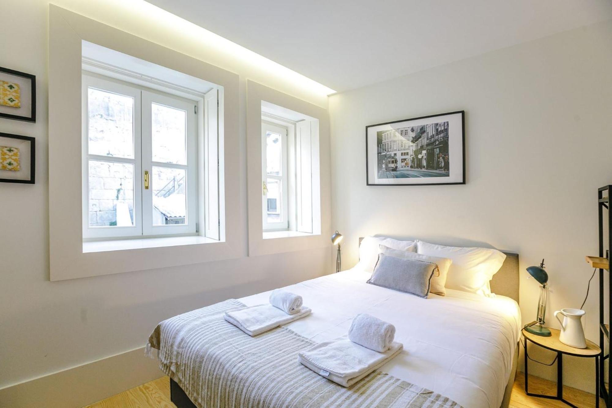 Door 65 - Historical Center Apartments Porto Luaran gambar